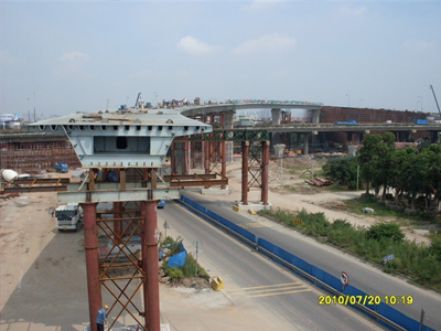 佛山市大都立交鋼箱梁吊裝