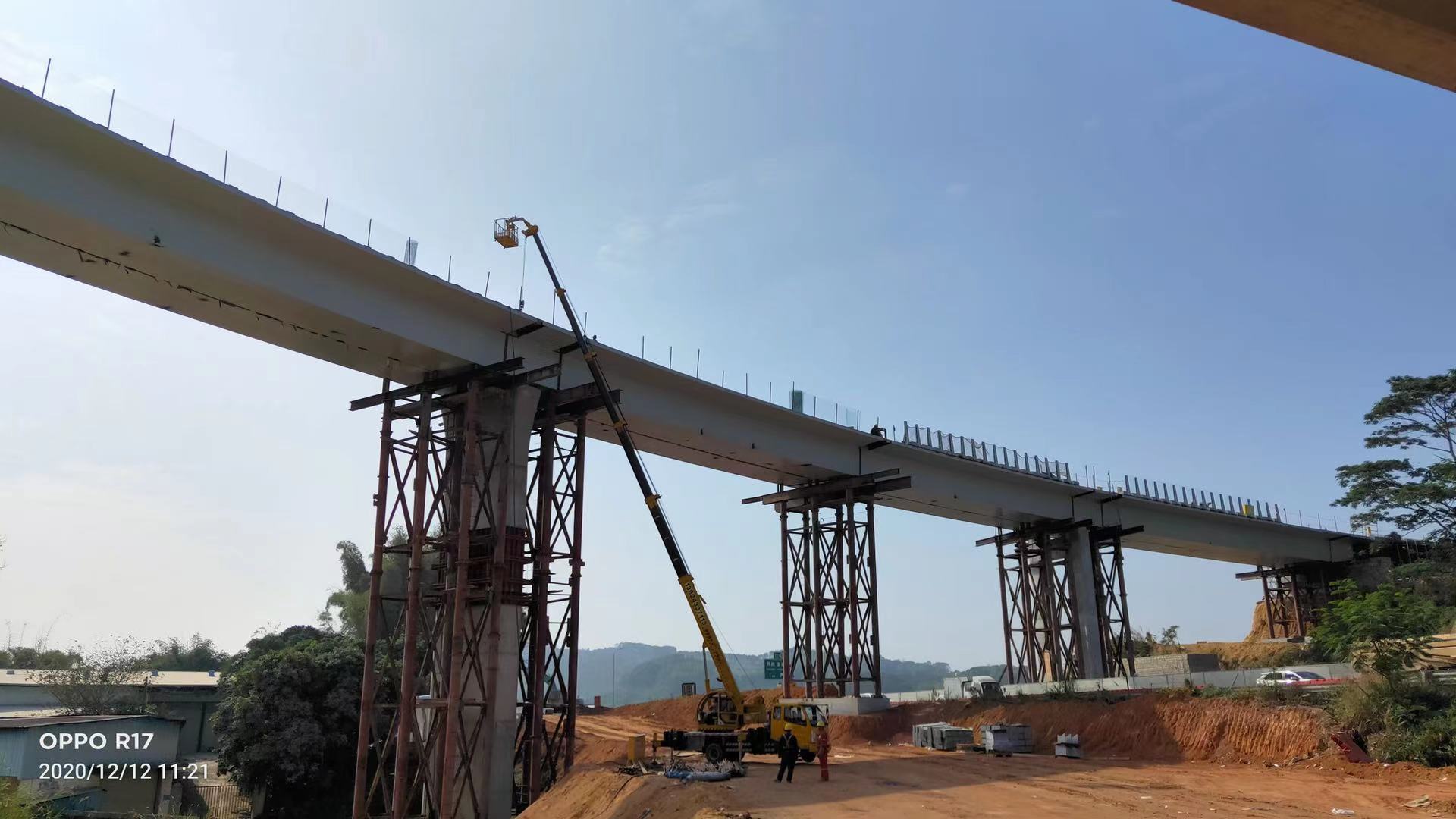 深圳大外環一期東莞段清林立交鋼箱梁