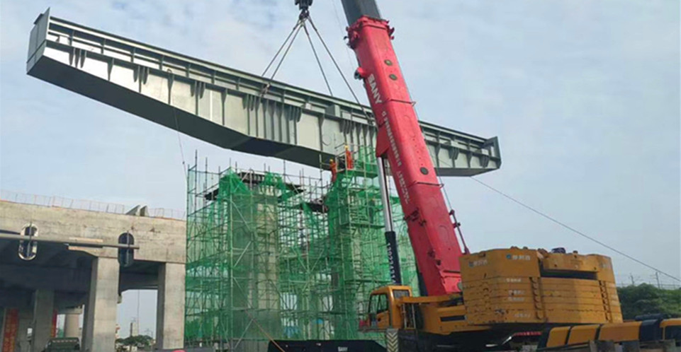 鋼蓋梁吊裝