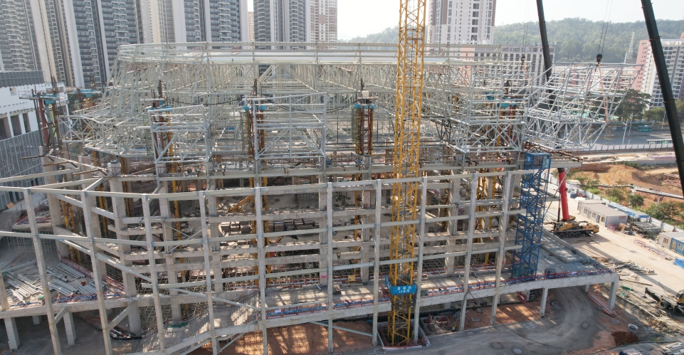 深圳寶龍文體中心鋼結構提升工程