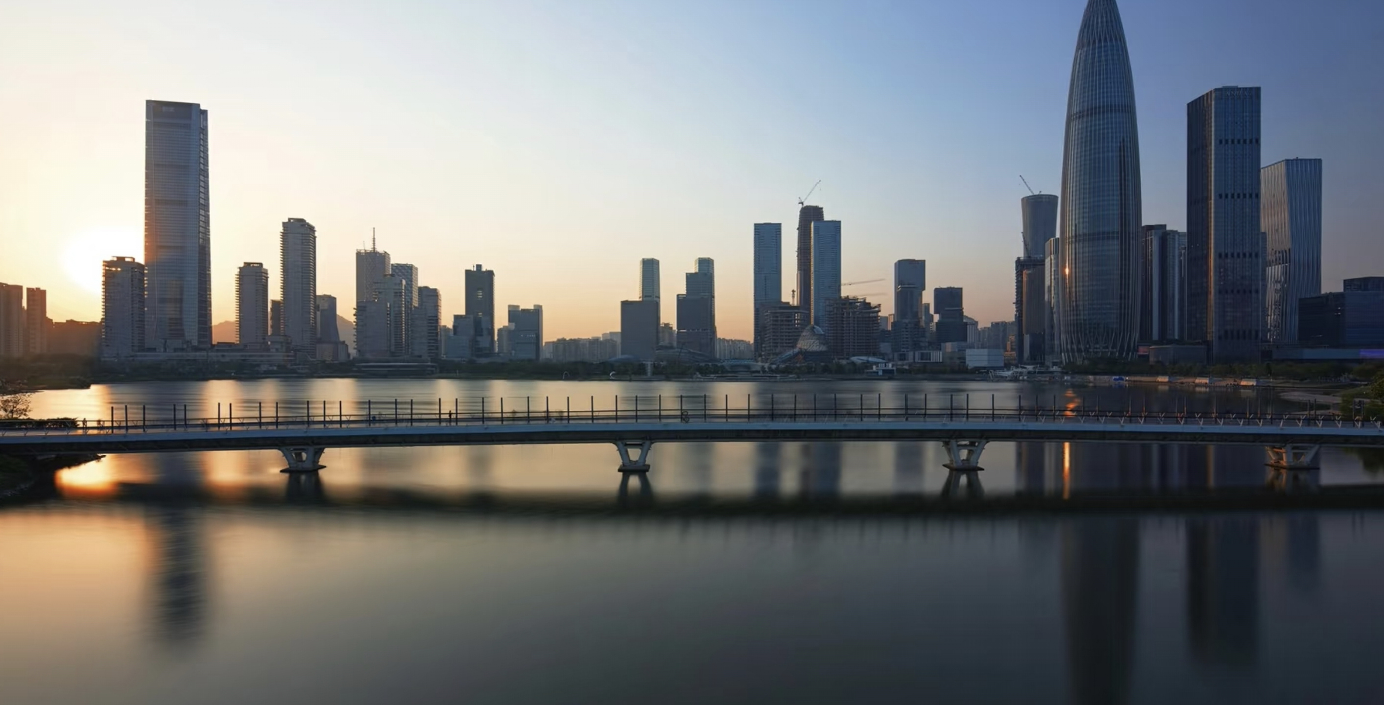 深圳市人才公園內海橋