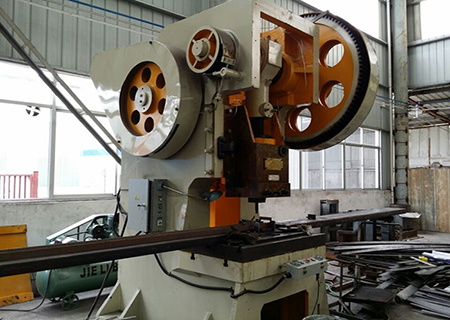 工廠設備(圖12) 工廠設備(圖12)