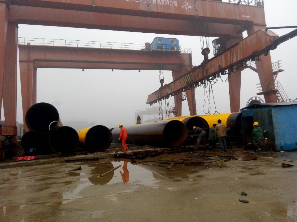 海上風電78米長鋼管樁(圖1)